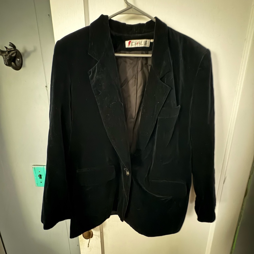 Chaus Black Velvet Blazer